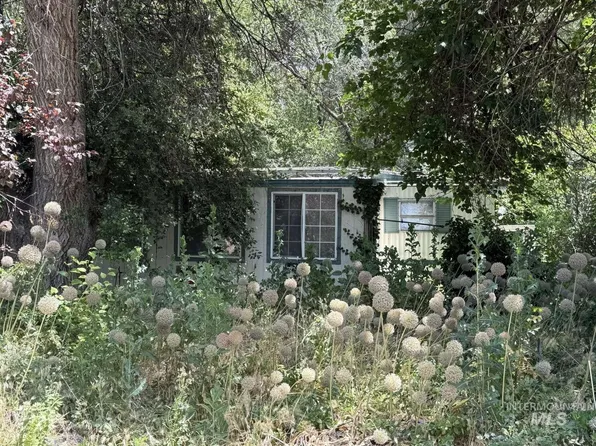 1022 N Middleton Rd, Nampa, ID 83651