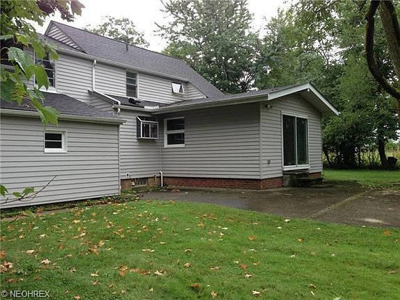 3rd image of 26615 N Woodland Rd