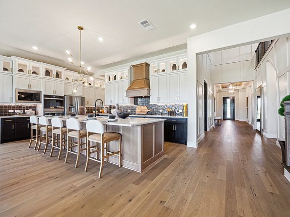 Plan 5042 kitchen - staged