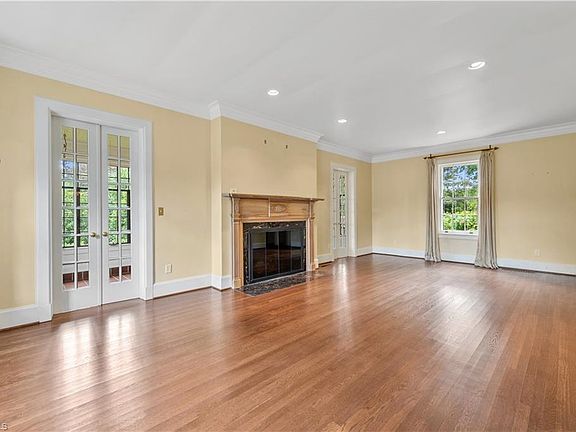 2nd image of 203 Wentworth Dr
