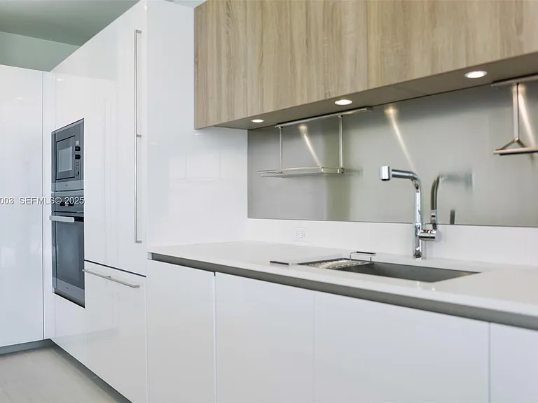 1000 Brickell Plz #Penthouse 5907 — Photo 4