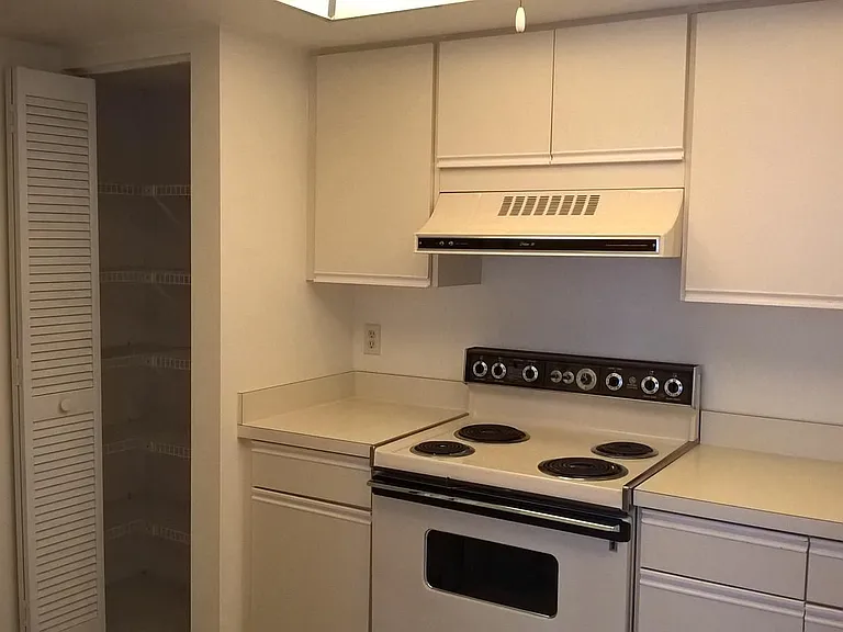 270 Promenade Dr #201 — Photo 23