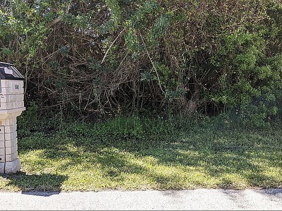 3rd image of 9339 Saint Catherine Ave