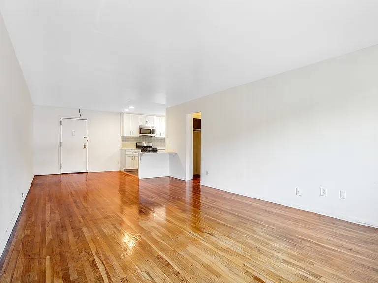 171 Vose Avenue — Photo 4