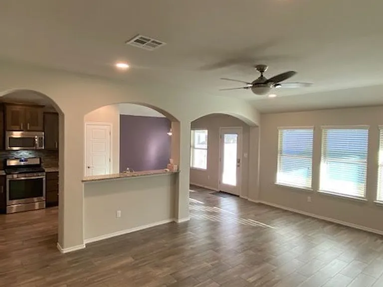 109 Palestine Cv — Photo 9