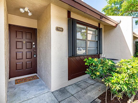 3rd image of 700 NW 47th Street #700