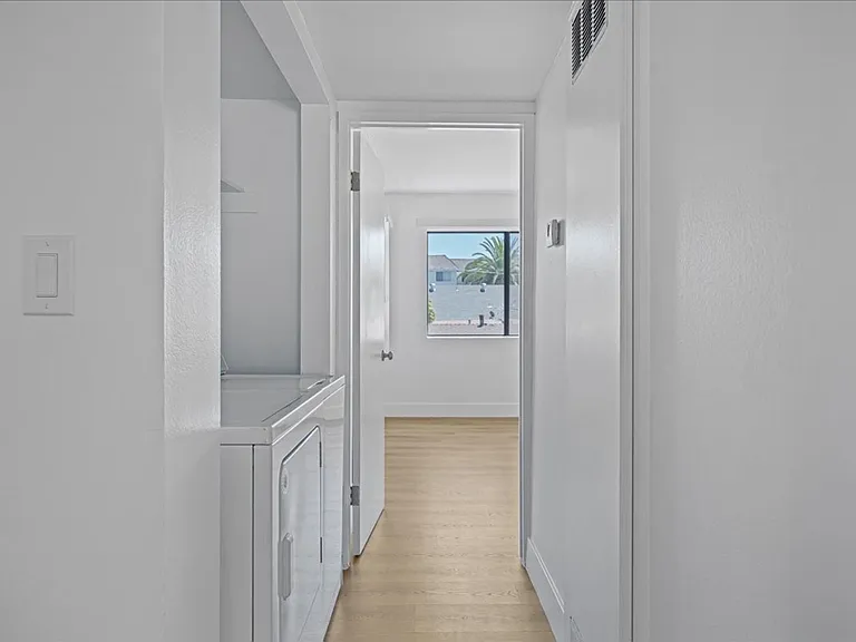444 W Windsor Rd #7 — Photo 6