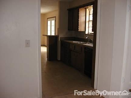 5th image of 601 Ashley Dr