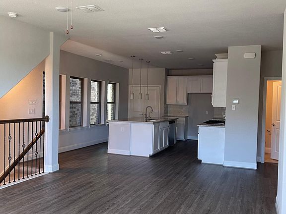 3rd image of 217 Peach Orchard Ln
