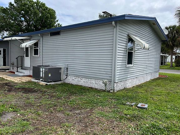 4th image of 1712 Douglas Ave