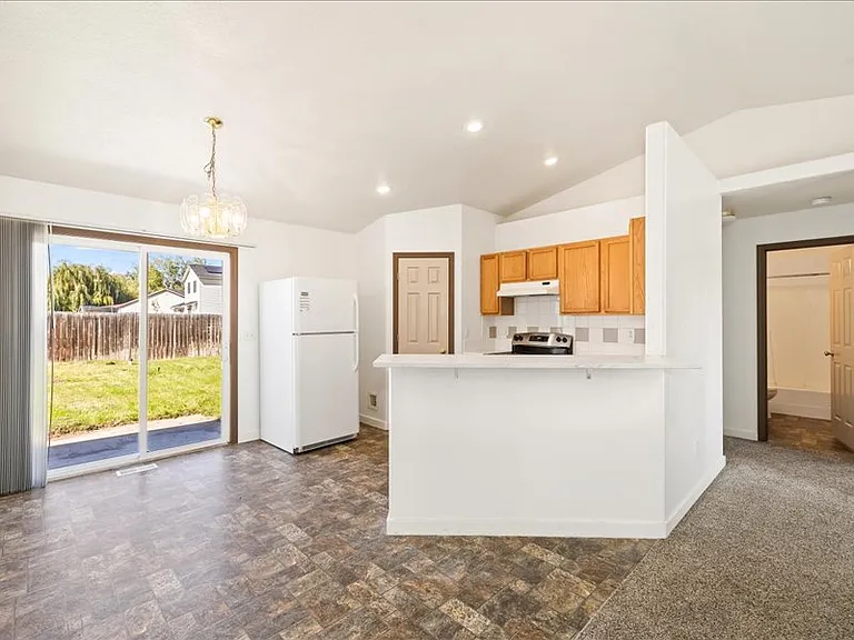 5610 Hawk Ave — Photo 5