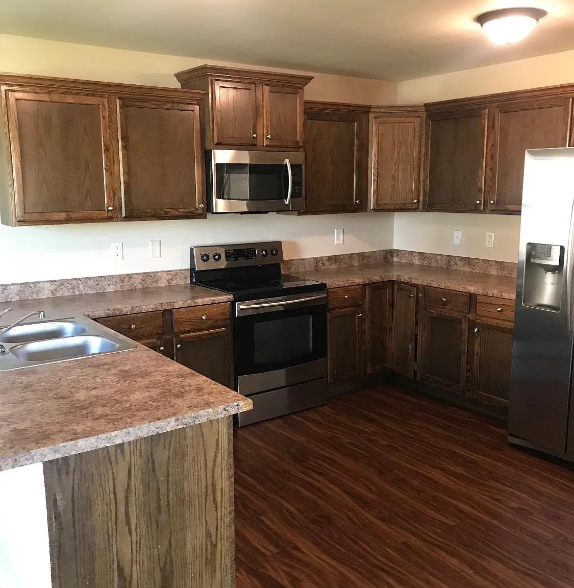 2 bed, 1400 sqft, $1,000 — Photo 3