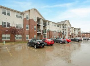 600 Grandview Ct, Iowa City, IA 52246