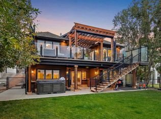 1053 Hillcrest Manor Est, Strathmore, AB T1P1X1