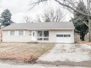 1902 Melanie Ln, Champaign, IL 61821