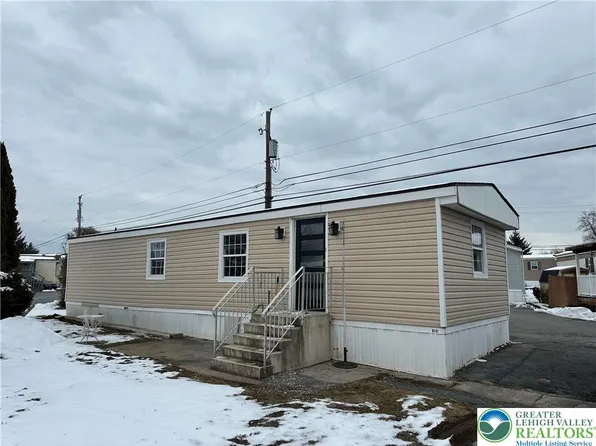 1190 Four Grange Rd #D, Allentown, PA 18106