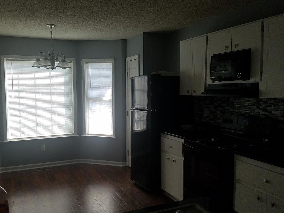 1st image of 89 Charmont Dr