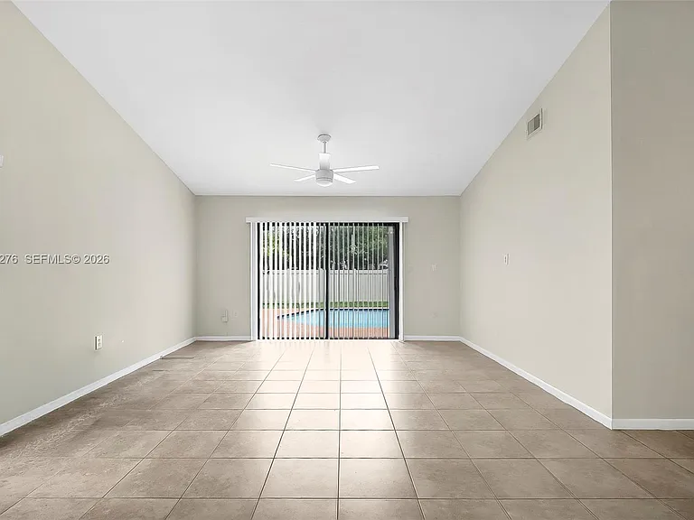 681 Thornridge Ave — Photo 4
