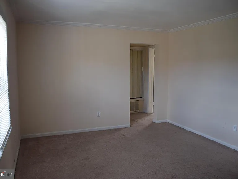 2057 38th St SE #301 — Photo 13