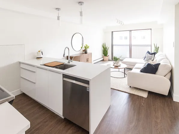 2180 W 4th Ave #302, Vancouver, BC V6K 1N6