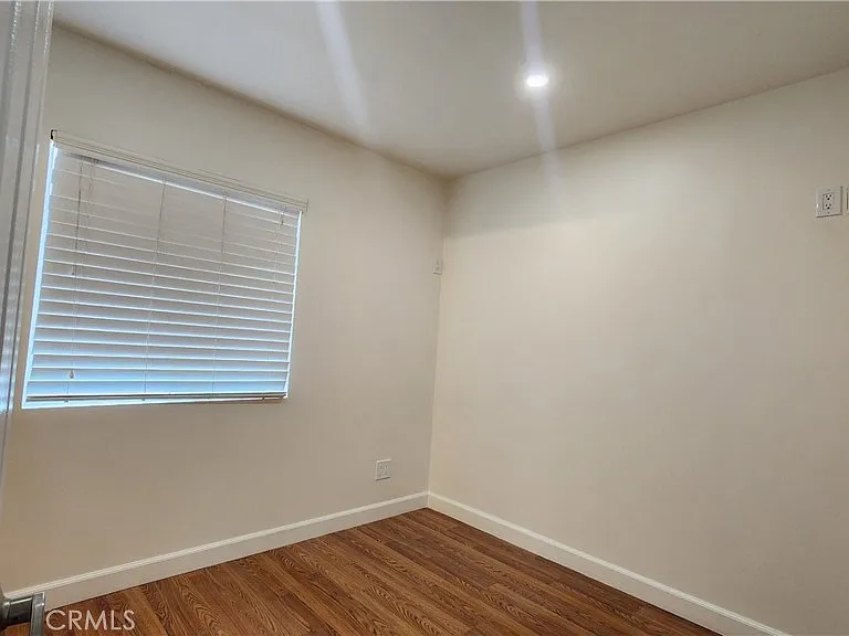 15709 Devonshire St — Photo 24