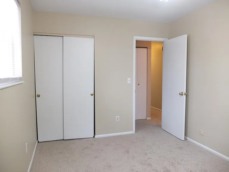 35 Renwood Pl — Photo 10
