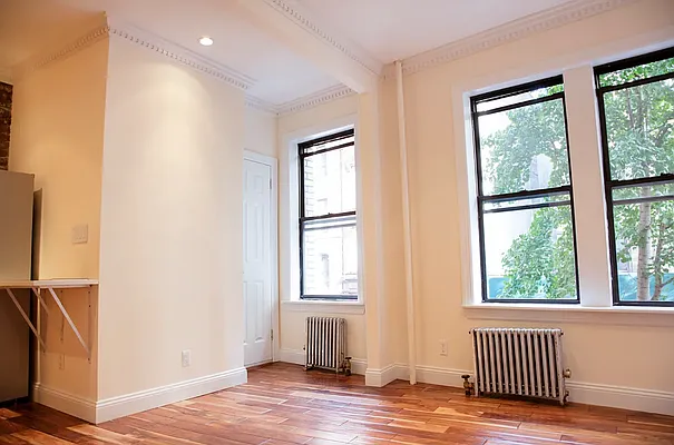 Rented by REAL New York | media 30