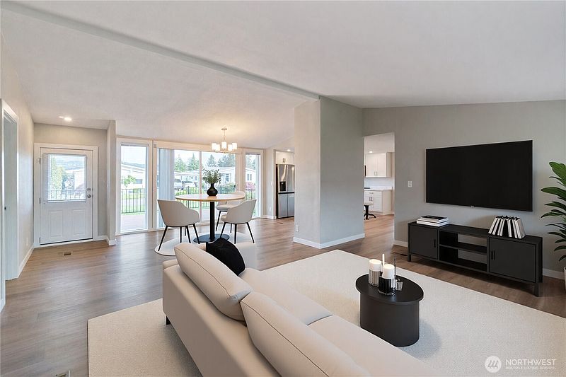 5th image of 836 S Harmon Way #73