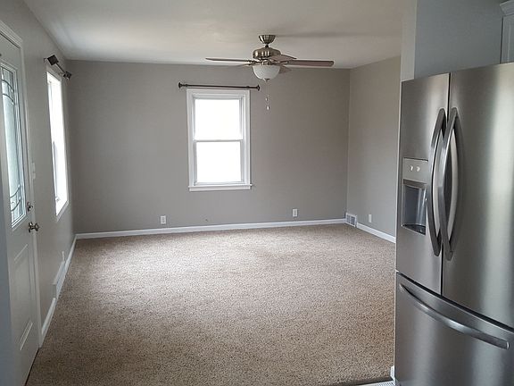 3rd image of 807 N Melvin St