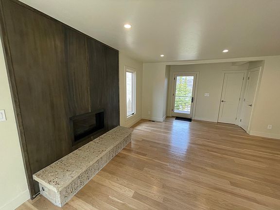 3rd image of 2338A Tahoe Dr
