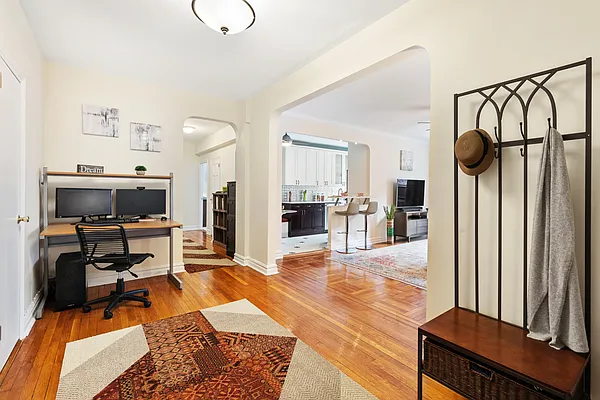 Sold by Compass | media 3