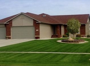 504 Prescott Ln, West Fargo, ND 58078