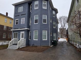 8 Pelham St, Worcester, MA 01609