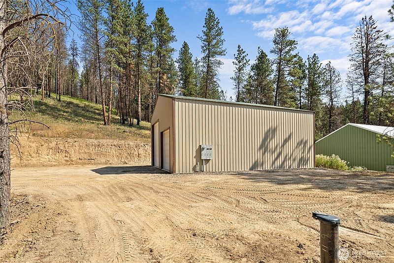 5th image of 4281 Red Bridge Road