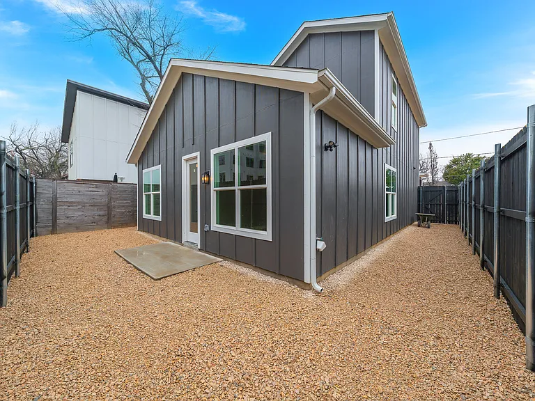 2818 Chicago St — Photo 26