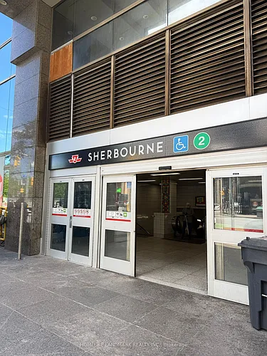 609 Sherbourne St #1210 Photo 1