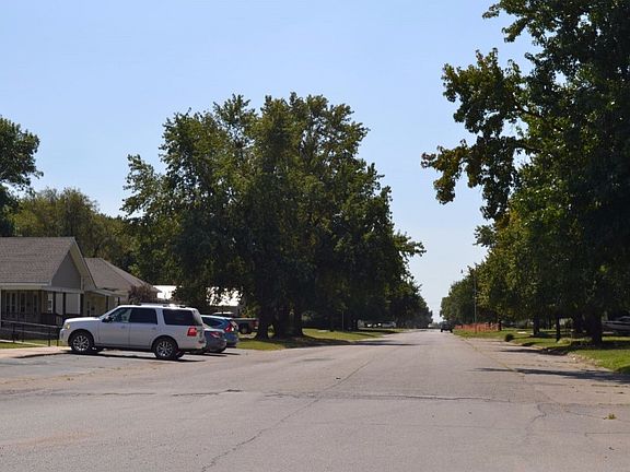 5th image of 101 S Magnolia Ave