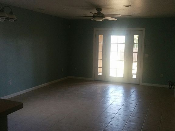 4th image of 640 Kesner Ave