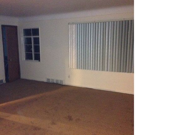 4th image of 16614 La Salle Ave #2