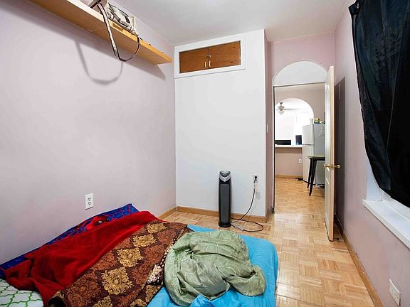 4th image of 305 E 105th St #4WF