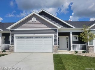 107 Crescent Ave #4, Linden, MI 48451