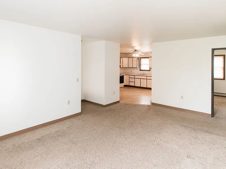 Hickory Drive and Pinecrest Apartments — Photo 87