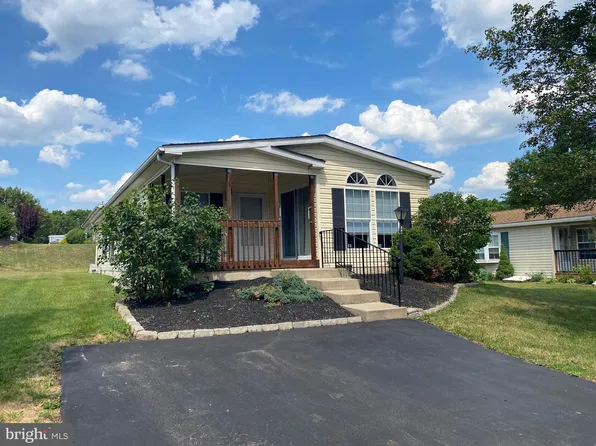 26 Juniper Ct E, Harleysville, PA 19438