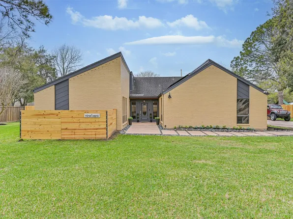 910 Evergreen Dr, Friendswood, TX 77546