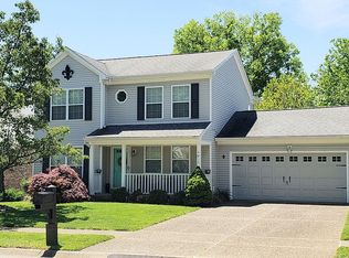 4815 Oak Pointe Dr, Louisville, KY 40245