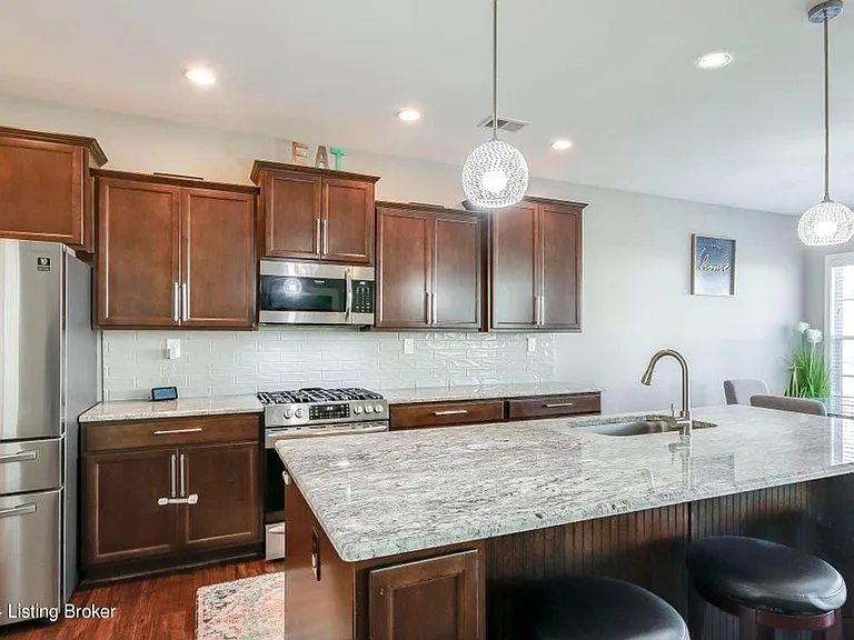 107 Irondale Ct — Photo 10