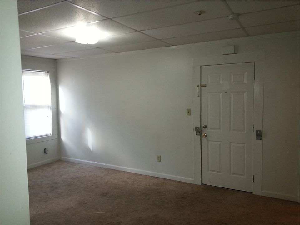 2nd image of 39 Lilley Ave APT 4