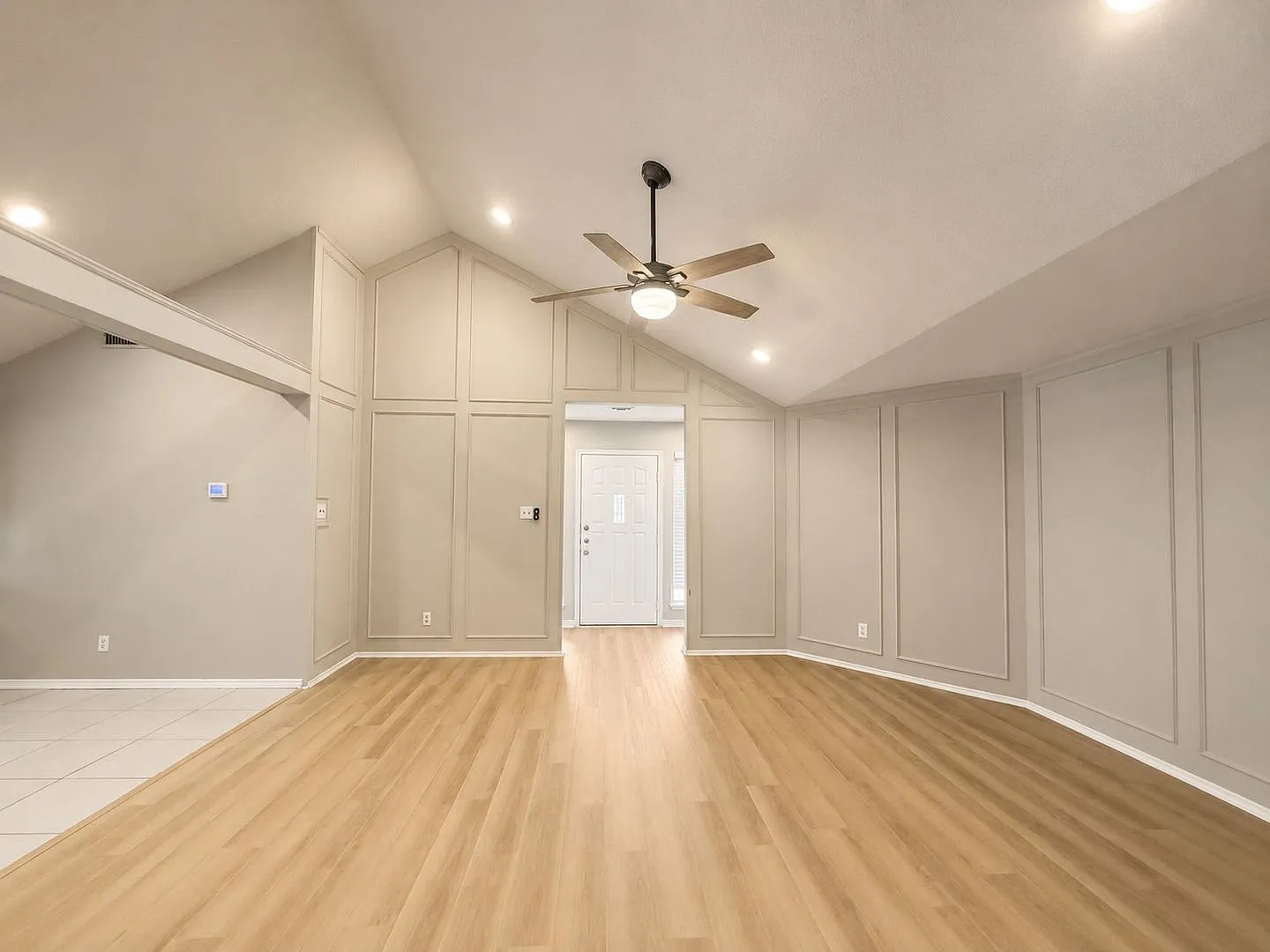 Gorgeous 3 bedroom House for rent in Irving! — Photo 4