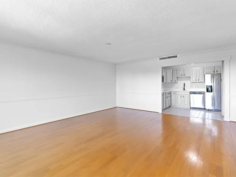 2965 Pharr Ct S #817 — Photo 6