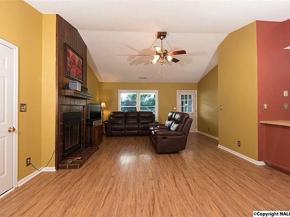 4th image of 1092 Joshua Dr SE